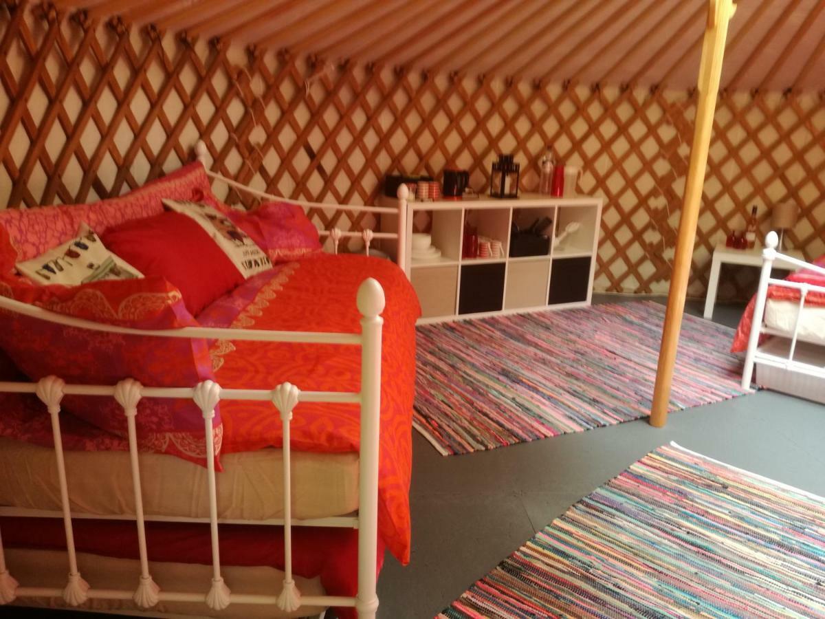 Готель 7 Valleys Camping Flers  Екстер'єр фото