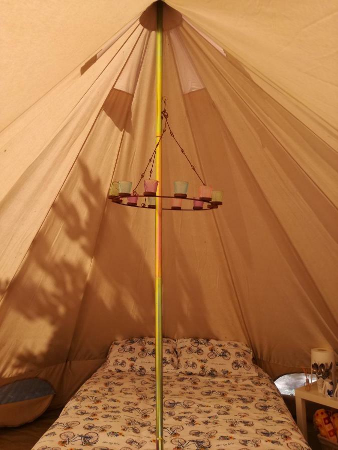 Готель 7 Valleys Camping Flers  Екстер'єр фото